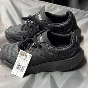 Adidas Men's Black and Gray Sneakers